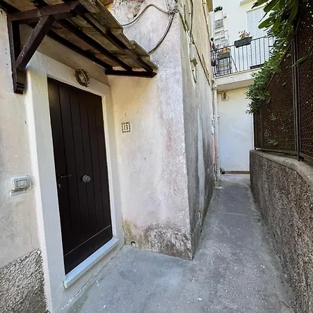 Tender To Carafa Holiday home