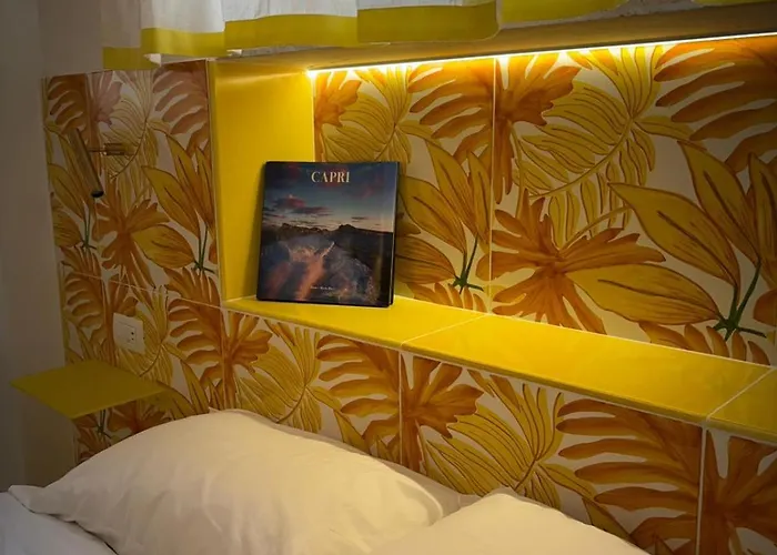 Tender To Carafa * Capri