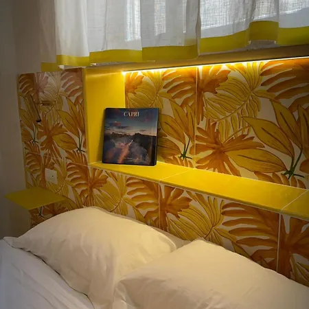 Tender To Carafa * Capri